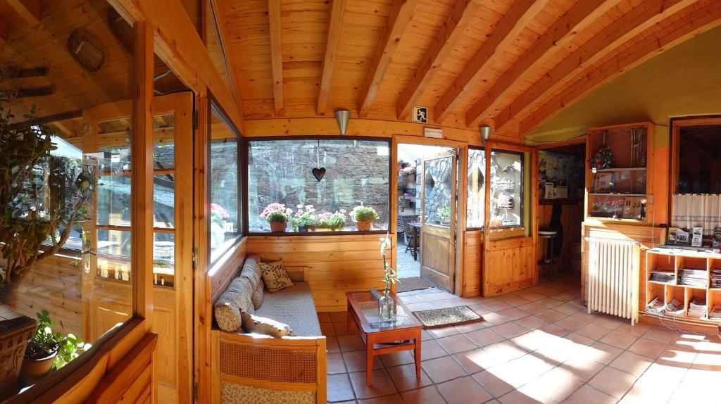 Xalet Refugi Pere Carne Hostel La Molina  Exterior photo