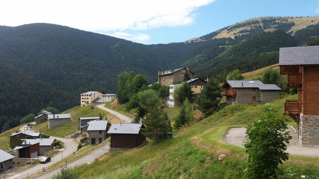 Xalet Refugi Pere Carne Hostel La Molina  Exterior photo